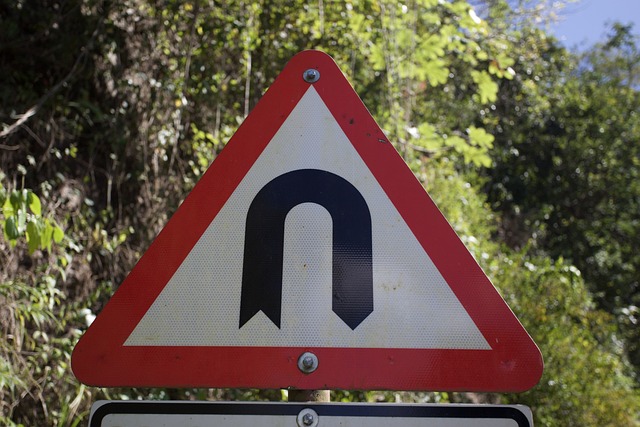 u-turn road sign